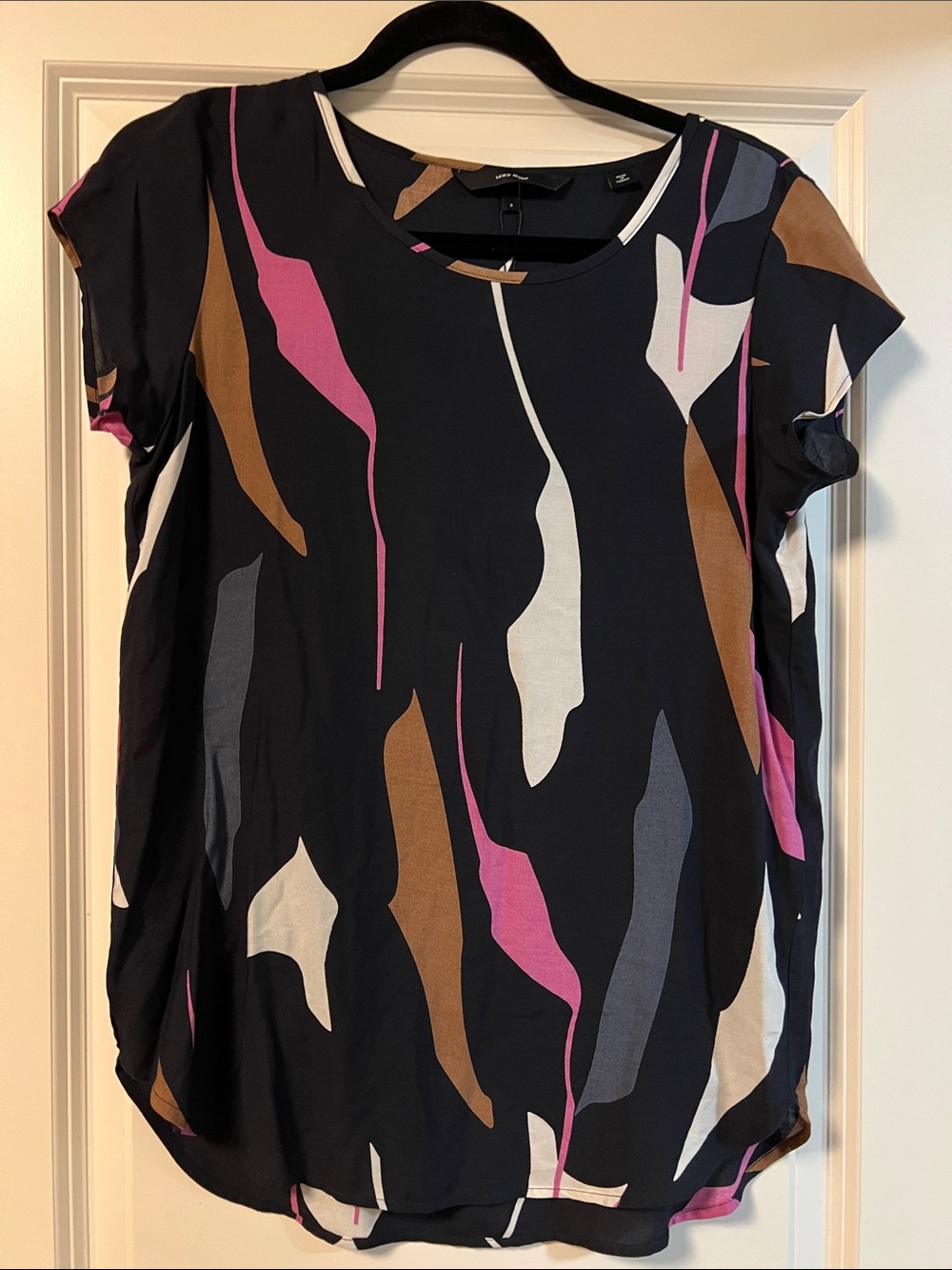 Vero Moda Black Short Sleeve Tee with Pink, Cream, Brown & Gray Abstract Print
